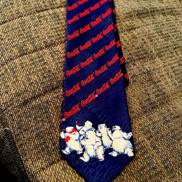 Coca Cola Polar Bears Necktie Holiday Coke Soda Scarf Navy Red White 100% Poly - Picture 1 of 3